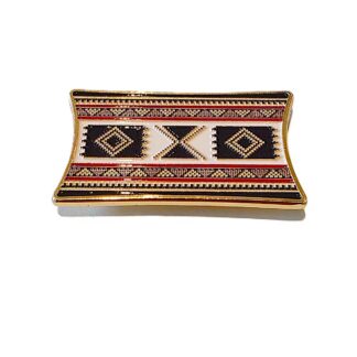 Fride magnet cushion